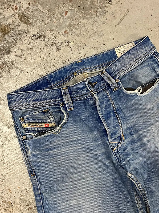 2000s Diesel Blue Faded Denim Jeans imHUvCE 6