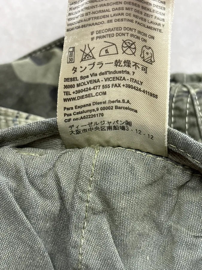 2000s Diesel Khaki Camo Cargo Shorts qTKuXmv 10