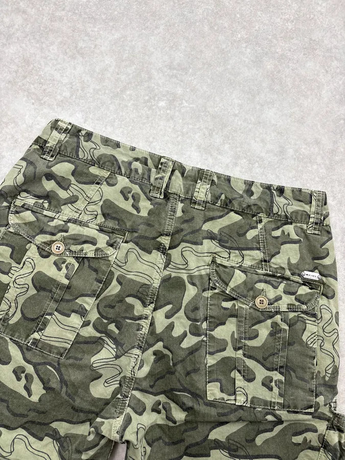 2000s Diesel Khaki Camo Cargo Shorts qTKuXmv 6