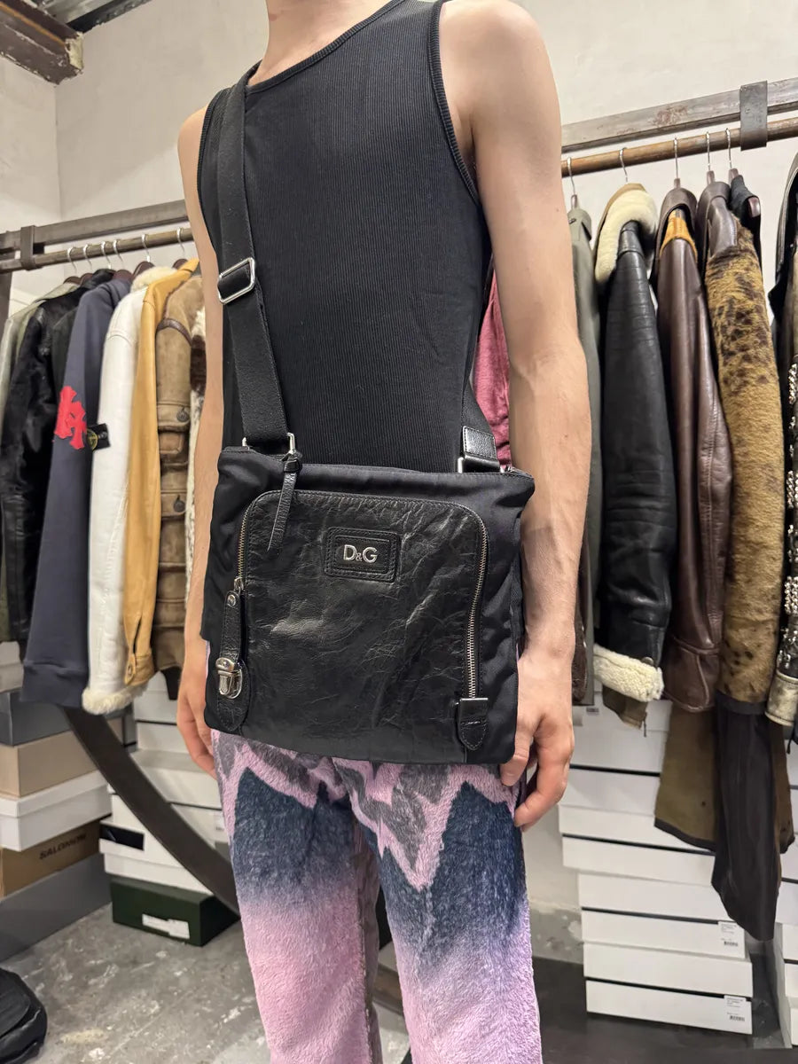 2000s Dolce & Gabbana Alan Zip Lock Black Leather Shoulder Bag dQdgXts 1