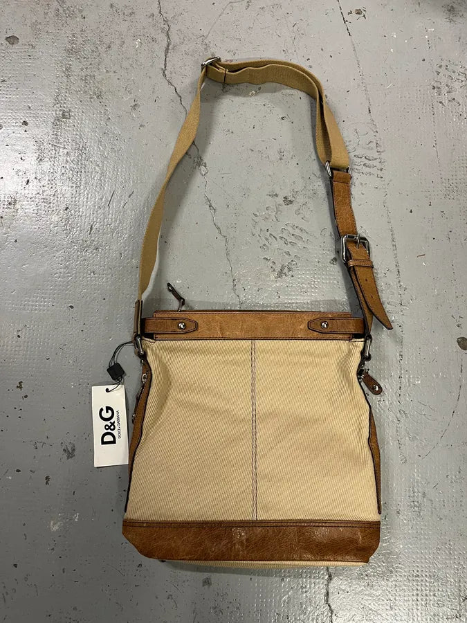 2000s Dolce & Gabbana Beige Canva Leather Shoulder Bag SHorgqk 2