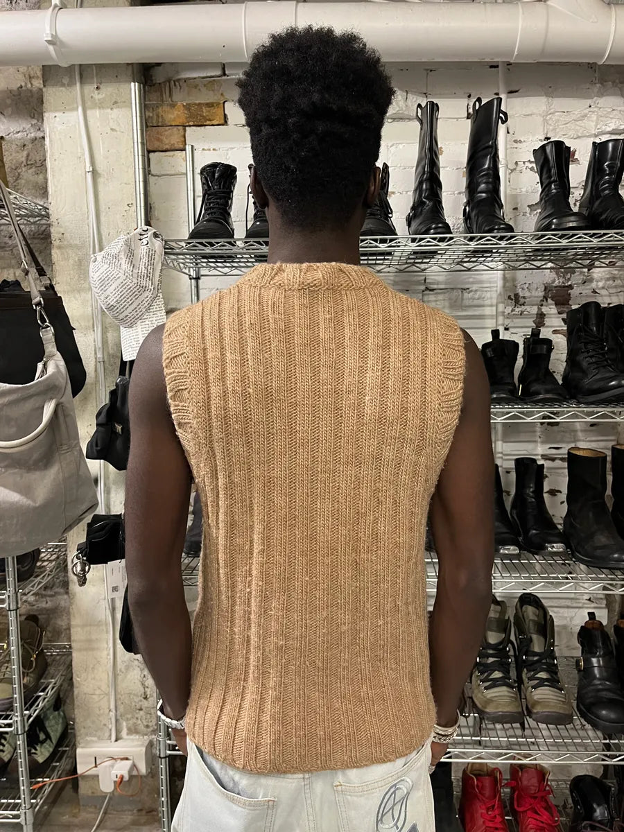 2000s Dolce & Gabbana Beige Houndstooth Sleeveless Sweater LSFvMnX 1