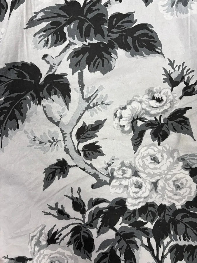 2000s Dolce & Gabbana Black & White Leafes Flowers Short QnfRxfr 8