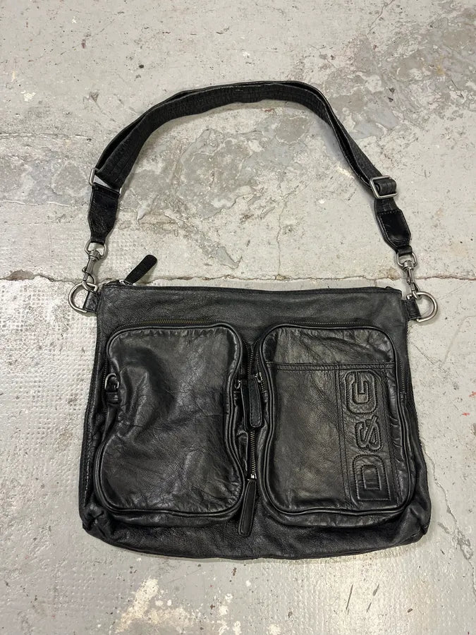 2000s Dolce & Gabbana Black Leather Cargo Shoulder Bag ghJFFVW 0