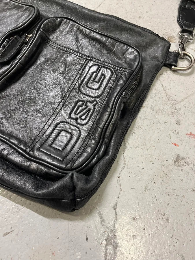 2000s Dolce & Gabbana Black Leather Cargo Shoulder Bag ghJFFVW 3