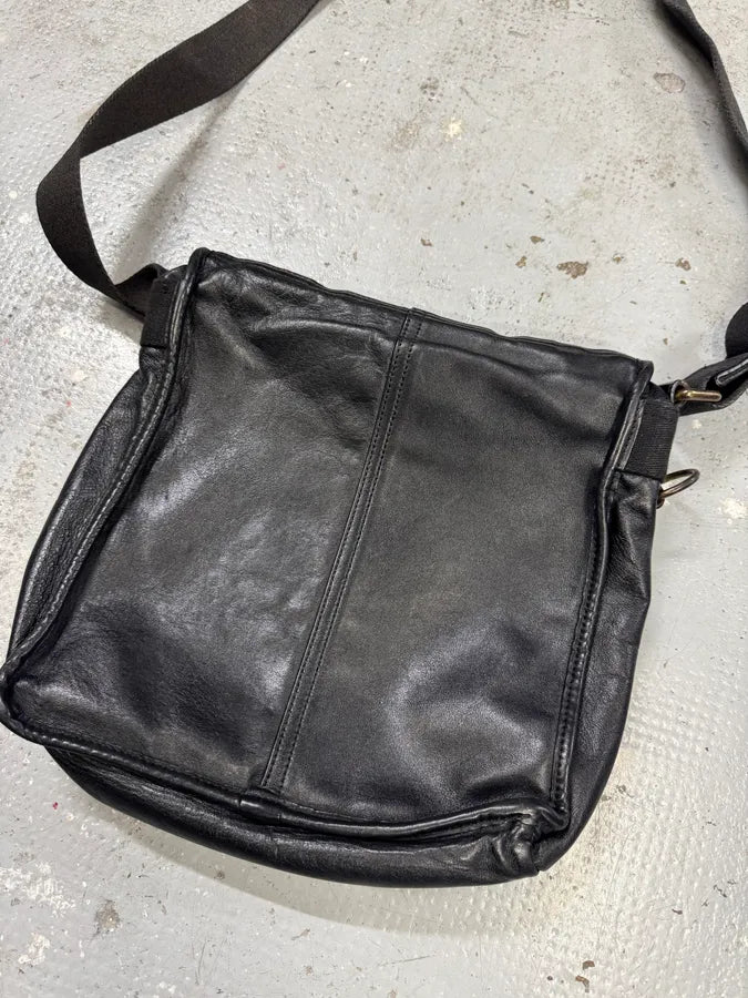2000s Dolce & Gabbana Black Leather Shoulder Bag jjBqTnF 6