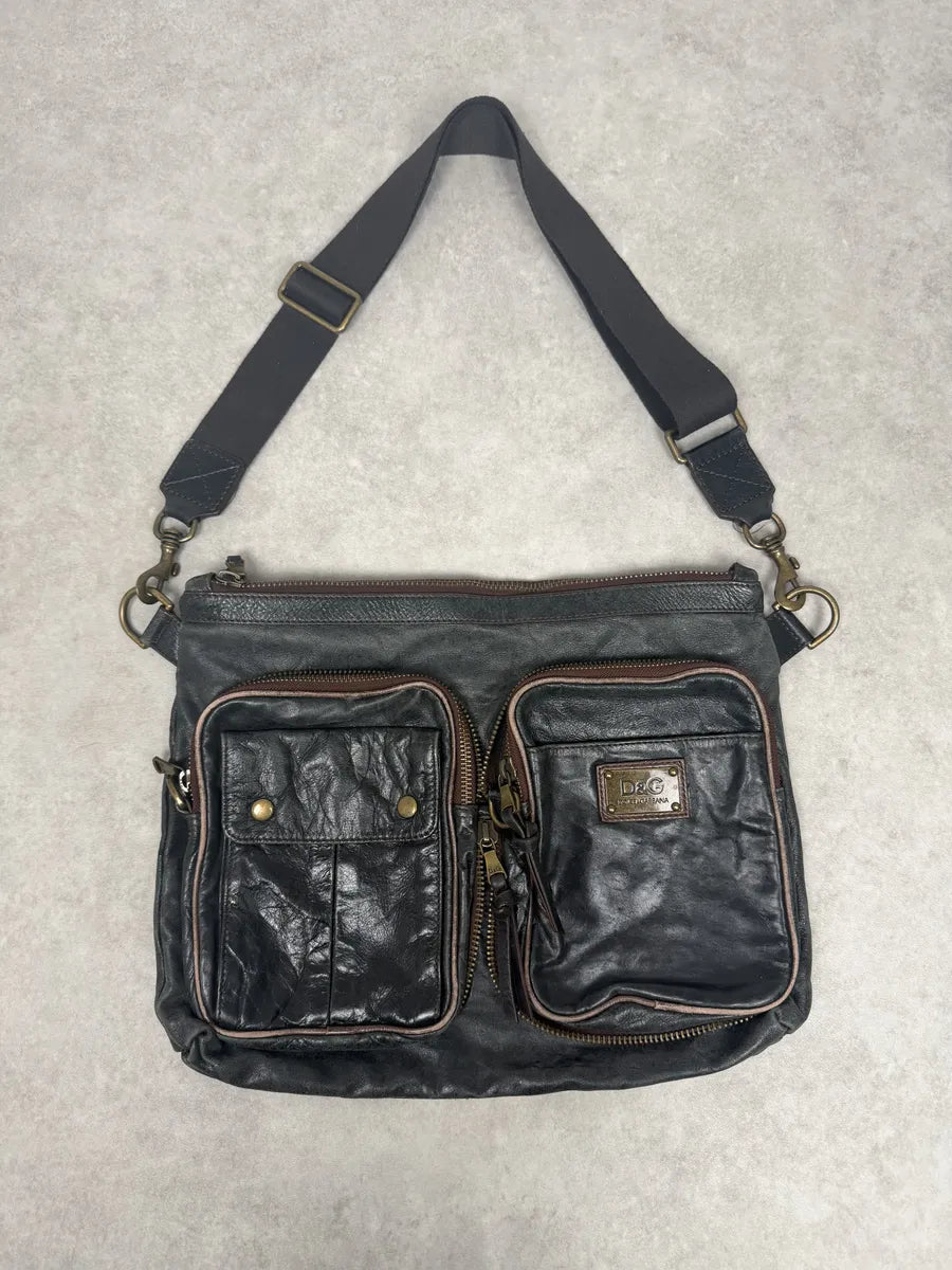 2000s Dolce & Gabbana Black Leather Zip Cargo Shoulder Bag ldKPMNO 1