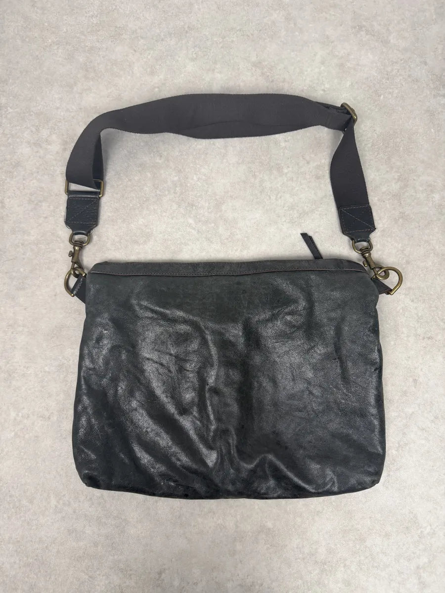 2000s Dolce & Gabbana Black Leather Zip Cargo Shoulder Bag ldKPMNO 2