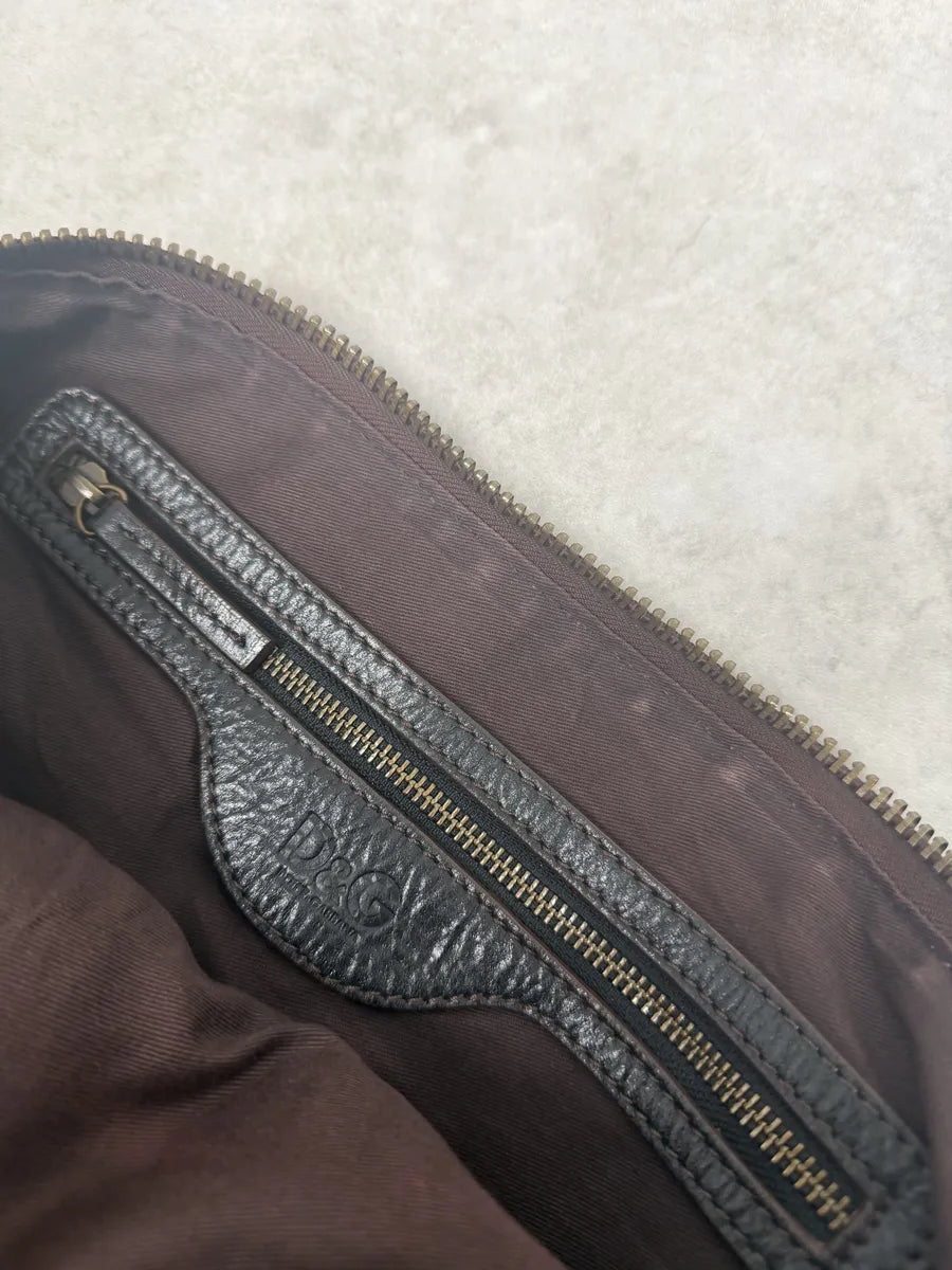 2000s Dolce & Gabbana Black Leather Zip Cargo Shoulder Bag ldKPMNO 6