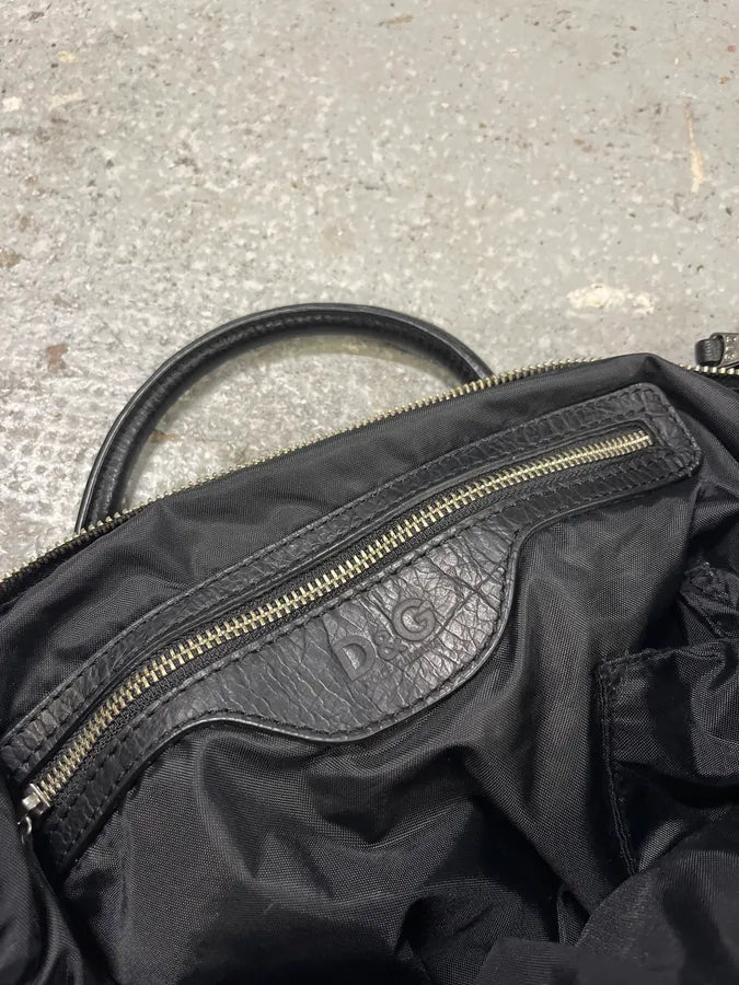 2000s Dolce & Gabbana Black Nylon Cargo Messenger Shoulder Bag (OS) QXsdufm 8