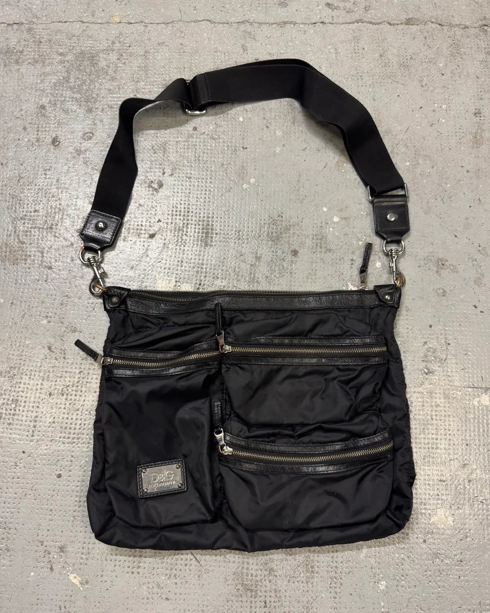 2000s Dolce & Gabbana Black Nylon Cargo Shoulder Bag qSzGgfa 0