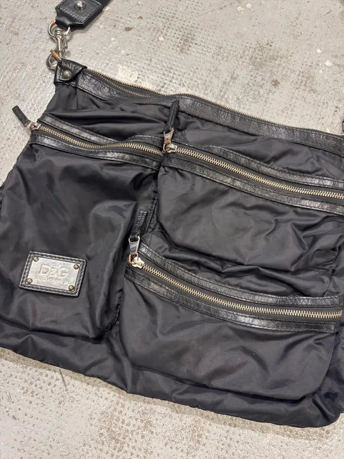 2000s Dolce & Gabbana Black Nylon Cargo Shoulder Bag qSzGgfa 4