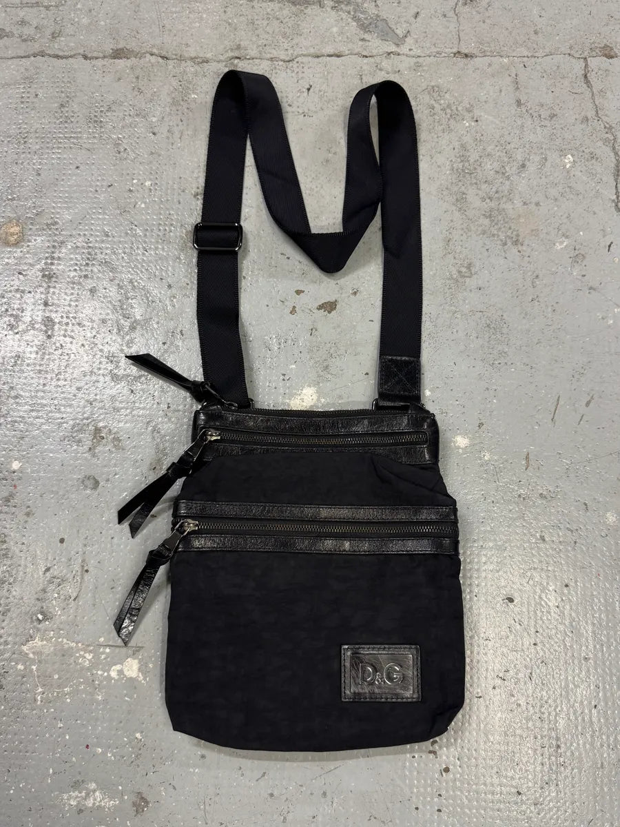 2000s Dolce & Gabbana Black Nylon Cargo Shouldert Bag FIzSPSK 0