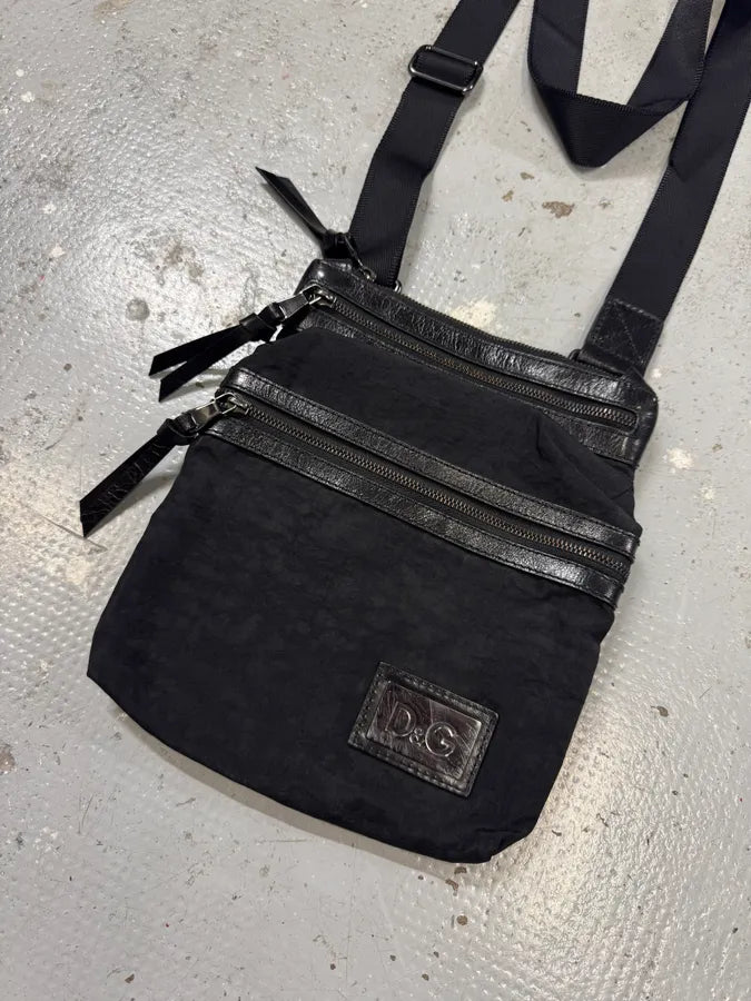 2000s Dolce & Gabbana Black Nylon Cargo Shouldert Bag FIzSPSK 4
