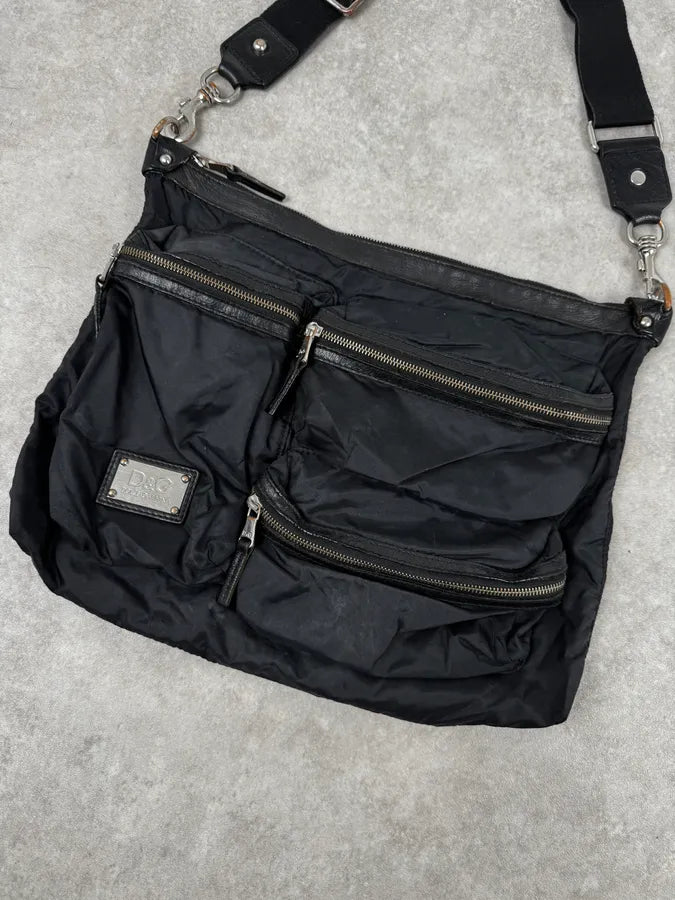 2000s Dolce & Gabbana Black Multi-Pocket Nylon Crossbody Bag ADDOTrL 4