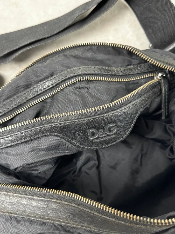 2000s Dolce & Gabbana Black Multi-Pocket Nylon Crossbody Bag ADDOTrL 9