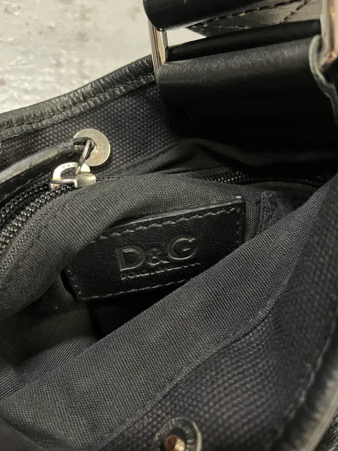 2000s Dolce & Gabbana Black Pony Hair Crossbody Bag  osbFDyt 9