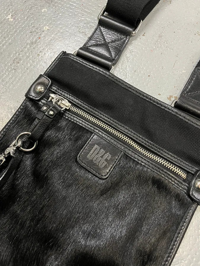 2000s Dolce & Gabbana Black Pony Hair Leather Shoulder Bag QQqZVwf 4