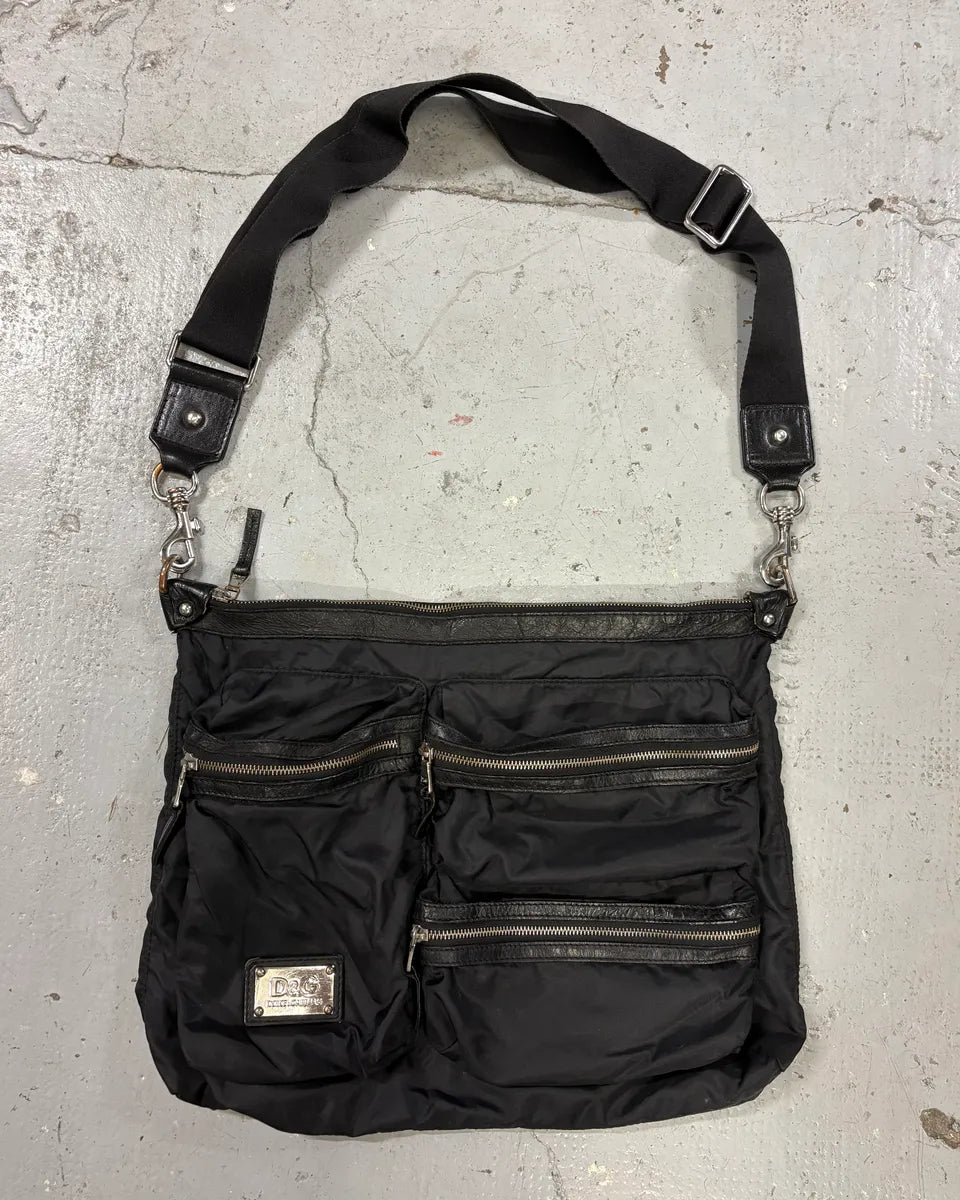 2000s Dolce & Gabbana Black Utility Shoulder Bag ybKCvls 0