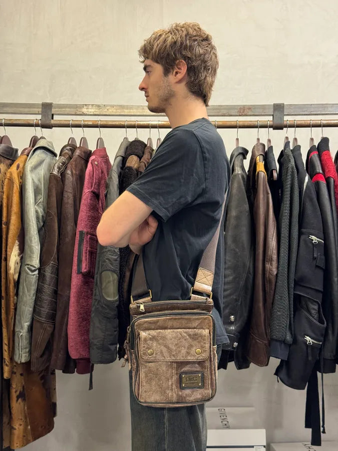 2000s Dolce & Gabbana Brown Faded Leather Shoulder Bag AfFUWKA 1