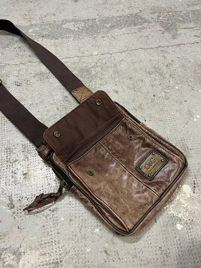 2000s Dolce & Gabbana Brown Faded Leather Shoulder Bag AfFUWKA 7