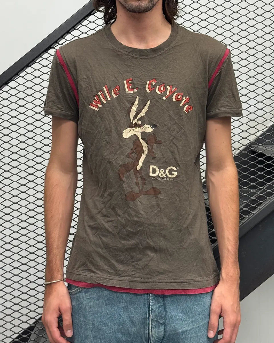 2000s Dolce & Gabbana Brown Looney Tunes Mep Mep Coyote T-Shirt GiGpuxy 1