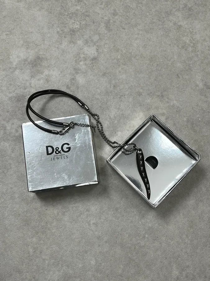 2000s Dolce & Gabbana Black Tooth Leather Necklace boMQkdi 0