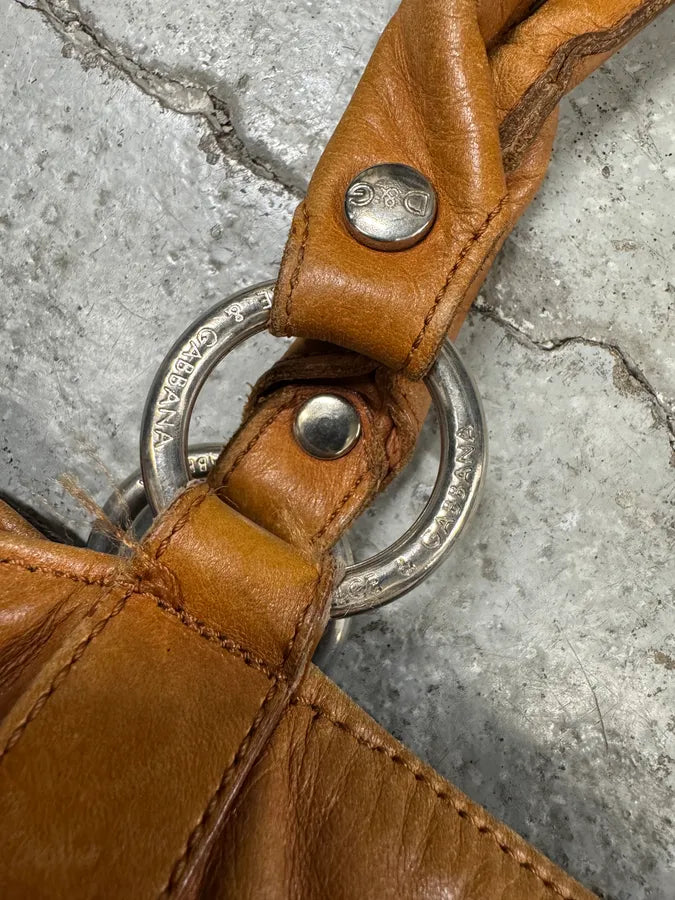 2000s Dolce & Gabbana Camel Zip Leather Cargo Handbag (OS) 4