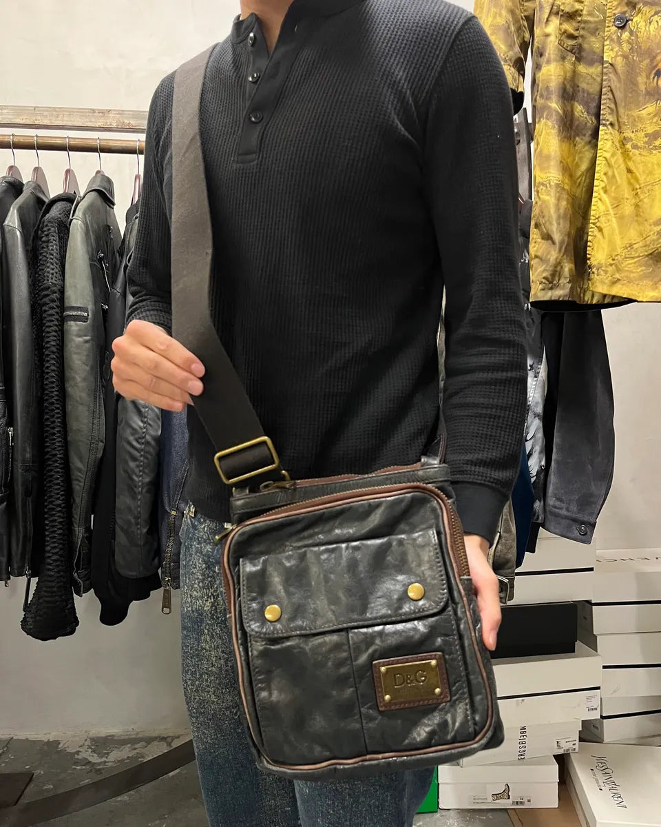 2000s Dolce & Gabbana Cargo Black Leather Shoulder Bag BQSVnKS 1