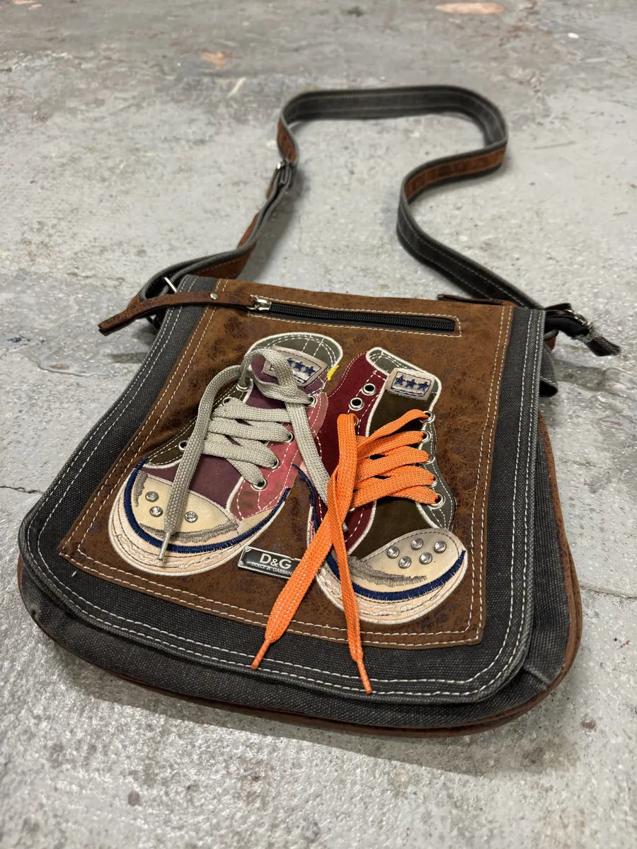2000s Dolce & Gabbana Converse Trompe L’Oeil Leather Shoulder Bag DLkVBdw 5