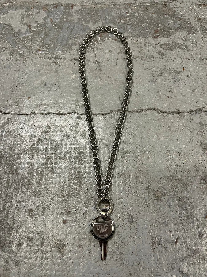 2000s Dolce & Gabbana Crystal Key Watch Necklace ZjLInPW 4