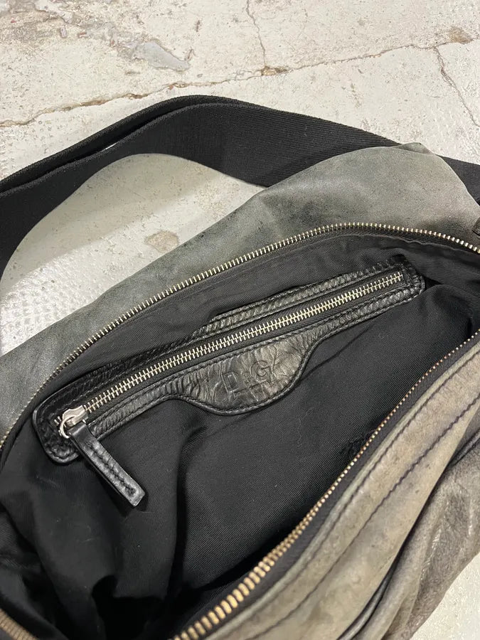 2000s Dolce & Gabbana Faded Grey Leather Cargo Shoulder Bag KNYJCuh 5