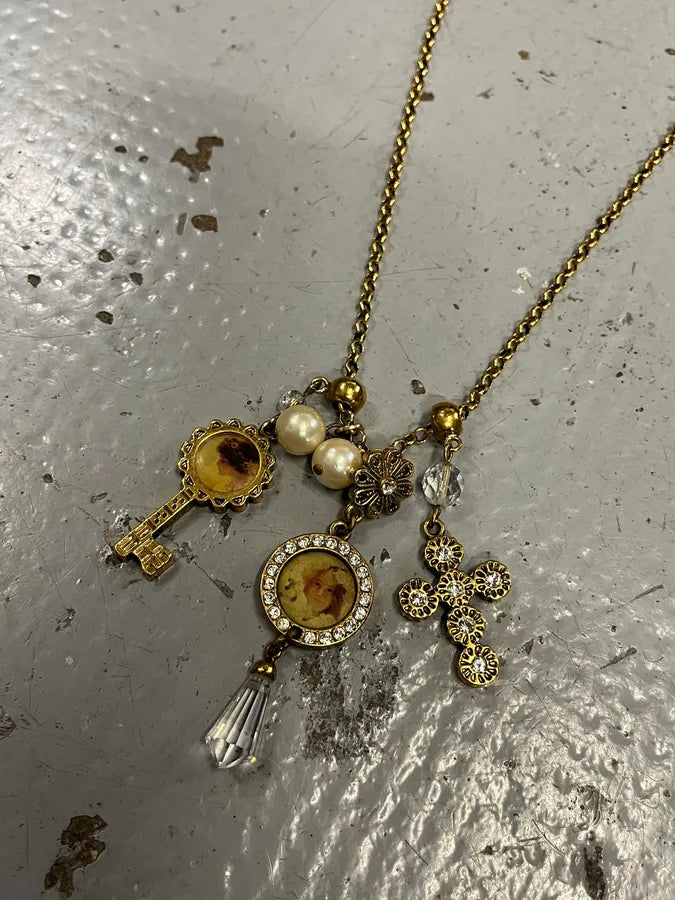 2000s Dolce & Gabbana Gold Metal Pendant Charm Necklace lzotAZz 2