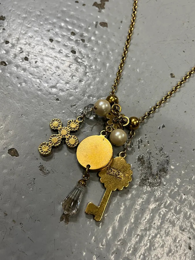 2000s Dolce & Gabbana Gold Metal Pendant Charm Necklace lzotAZz 5