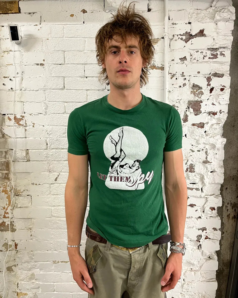 2000s Dolce & Gabbana Green Let them Spy T-Shirt LNHHrHT 0