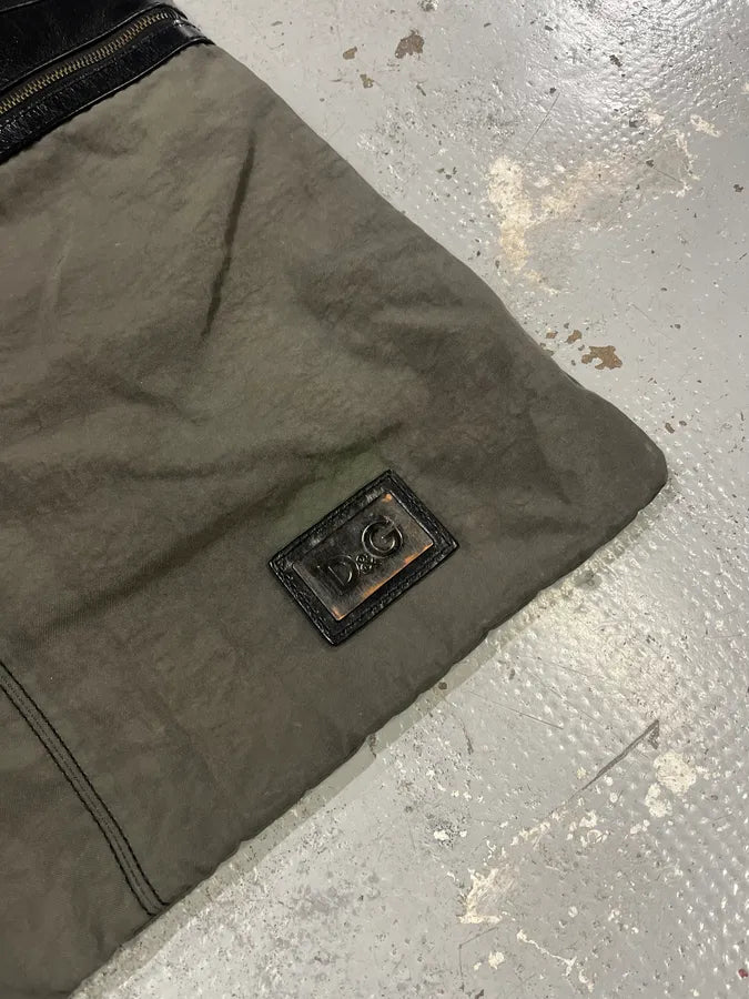 2000s Dolce & Gabbana Grey & Black Leather Daily Shoulder Bag phCbFgW 3