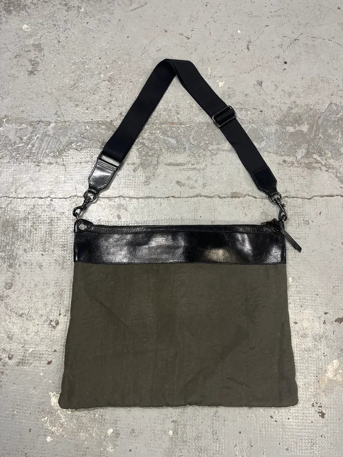 2000s Dolce & Gabbana Grey & Black Leather Daily Shoulder Bag phCbFgW 7