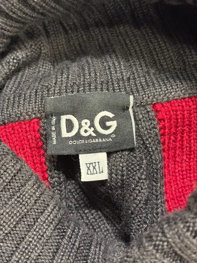 2000s Dolce & Gabbana Grey & Red Turtleneck cydokdh 8
