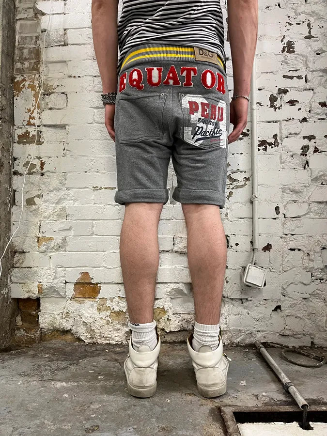 SS2005 Dolce & Gabbana Grey Equator Denim Distressed Shorts VEyOCDK 0