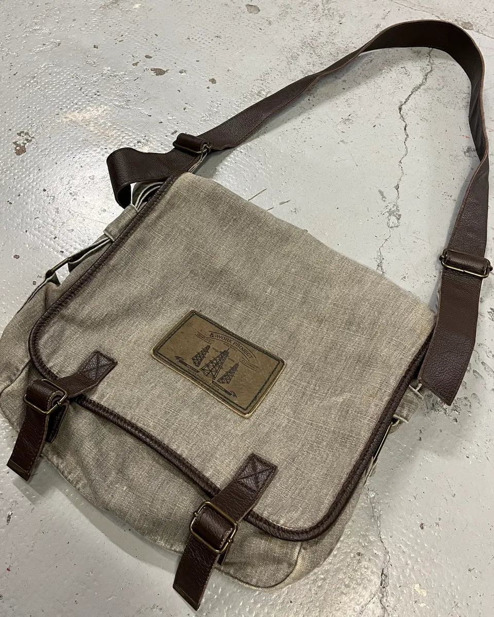 2000s Dolce & Gabbana Grey Denim Strap Messenger Bag wgsWtfn 2