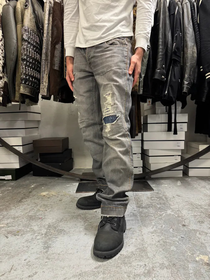 2000s Dolce & Gabbana Grey Distressed Denim Jeans YiRpqES 10