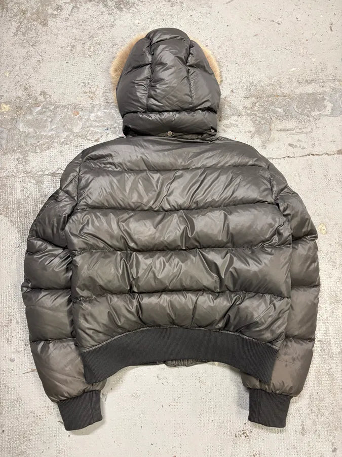 2000s Dolce & Gabbana Grey Fur Hooded Puffer Jacket KZkaXPH 5