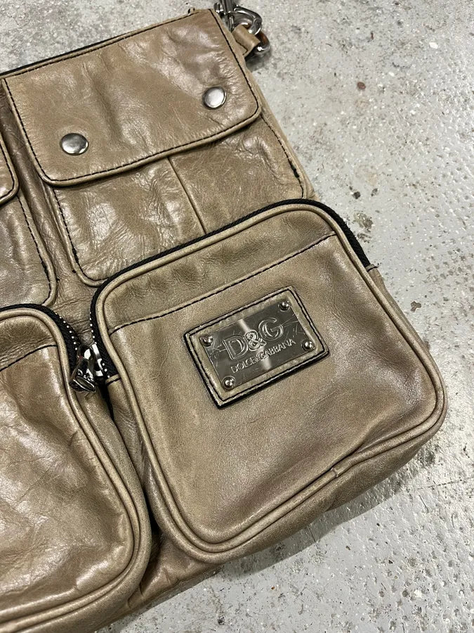 2000s Dolce & Gabbana Grey Leather Cargo Shoulder Bag (OS) DKdufJw 4