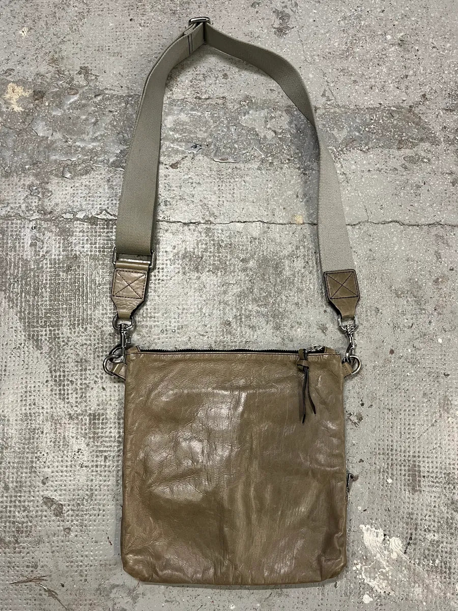 2000s Dolce & Gabbana Grey Leather Cargo Shoulder Bag (OS) DKdufJw 7