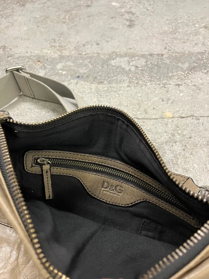 2000s Dolce & Gabbana Grey Leather Cargo Shoulder Bag (OS) DKdufJw 9