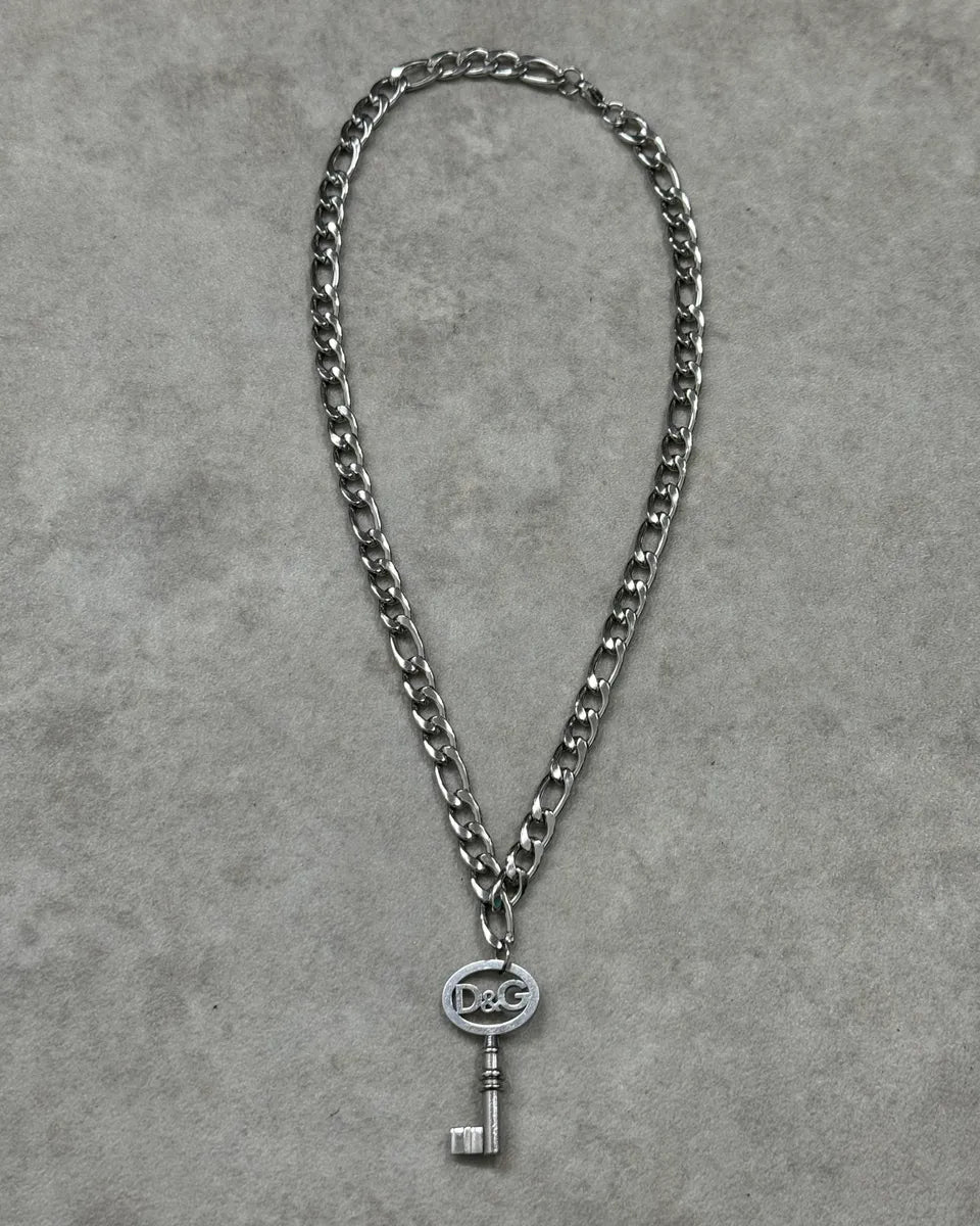 2000s Dolce & Gabbana Grey Metal Key Pendant Necklace rmZWshN 0