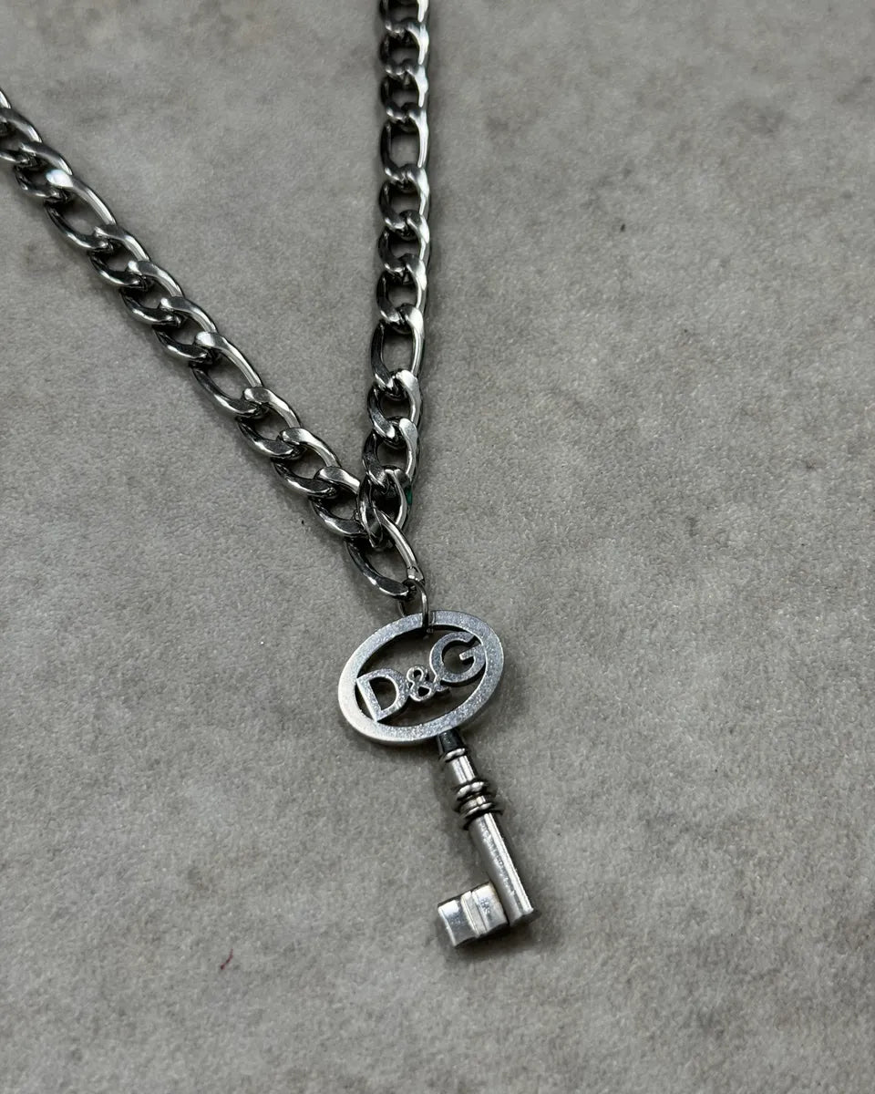 2000s Dolce & Gabbana Grey Metal Key Pendant Necklace rmZWshN 2