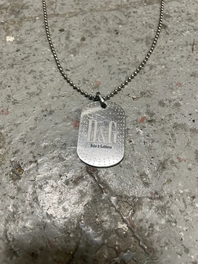 2000s Dolce & Gabbana Grey Metallic Pendant Necklace (OS) Idowzkt 5