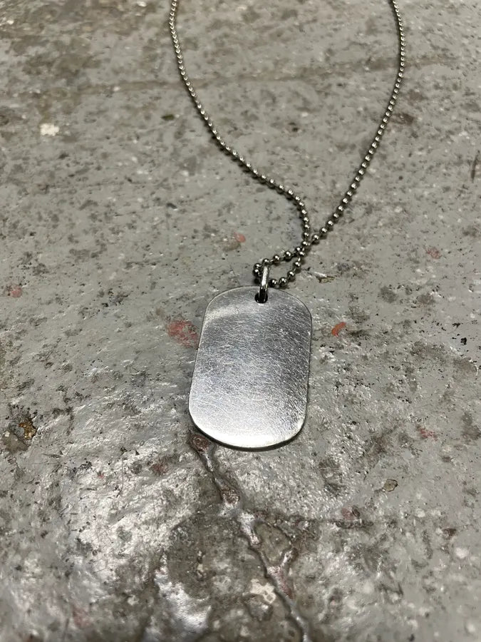 2000s Dolce & Gabbana Grey Metallic Pendant Necklace (OS) Idowzkt 6