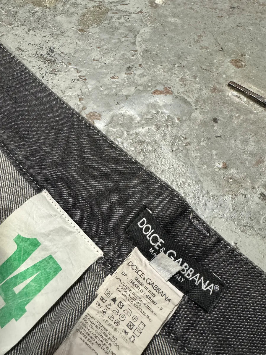 2000s Dolce & Gabbana Grey Raw Straight Denim Jeans pKCScox 7